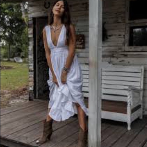 NWT CHASING UNICORNS White Eyelet Back Bow Ruffle V Neck Midi Dress Size Small - Picture 7 of 10